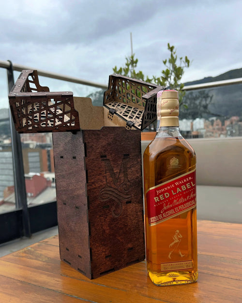 Empaque en madera para ron