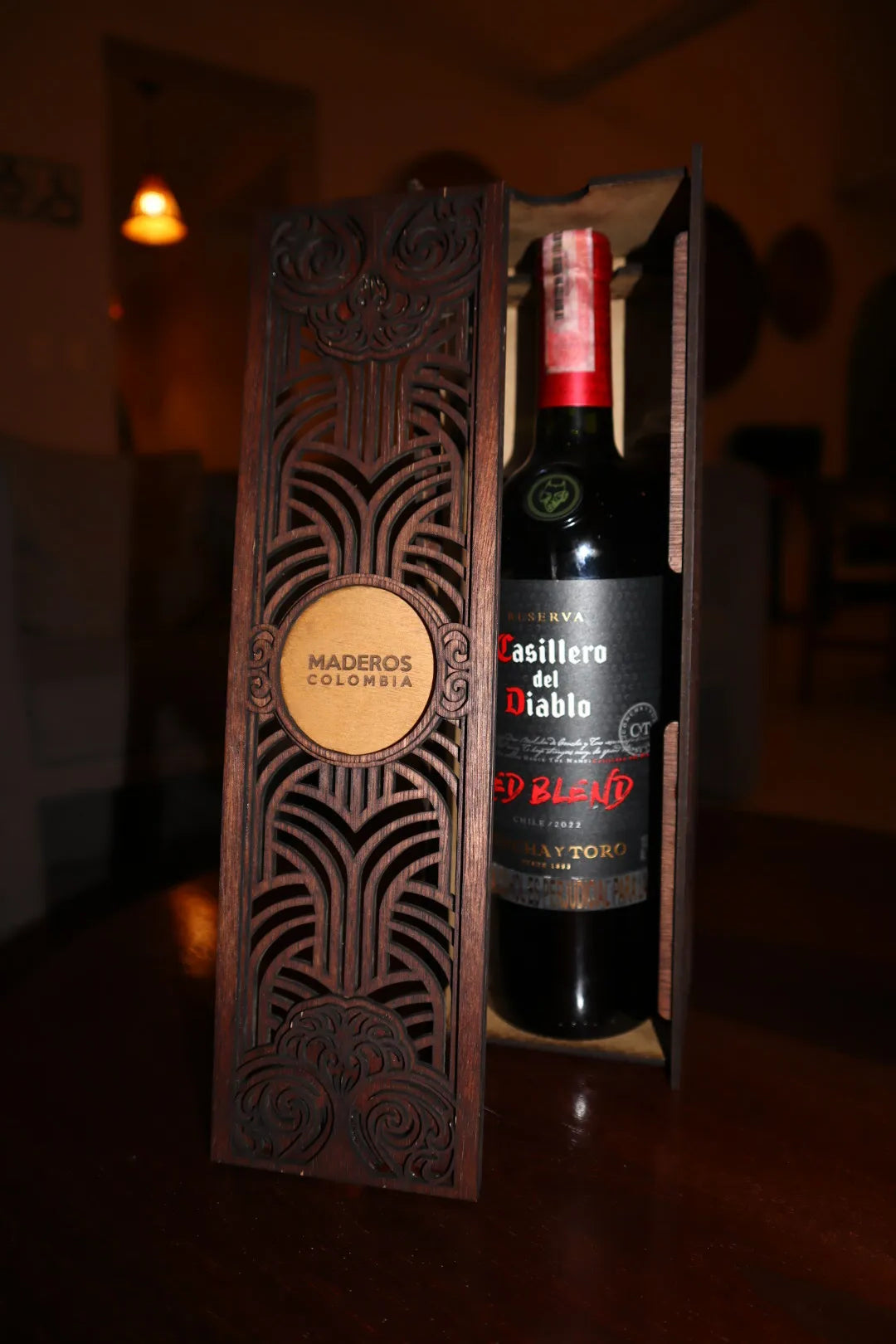caja de vino en madera