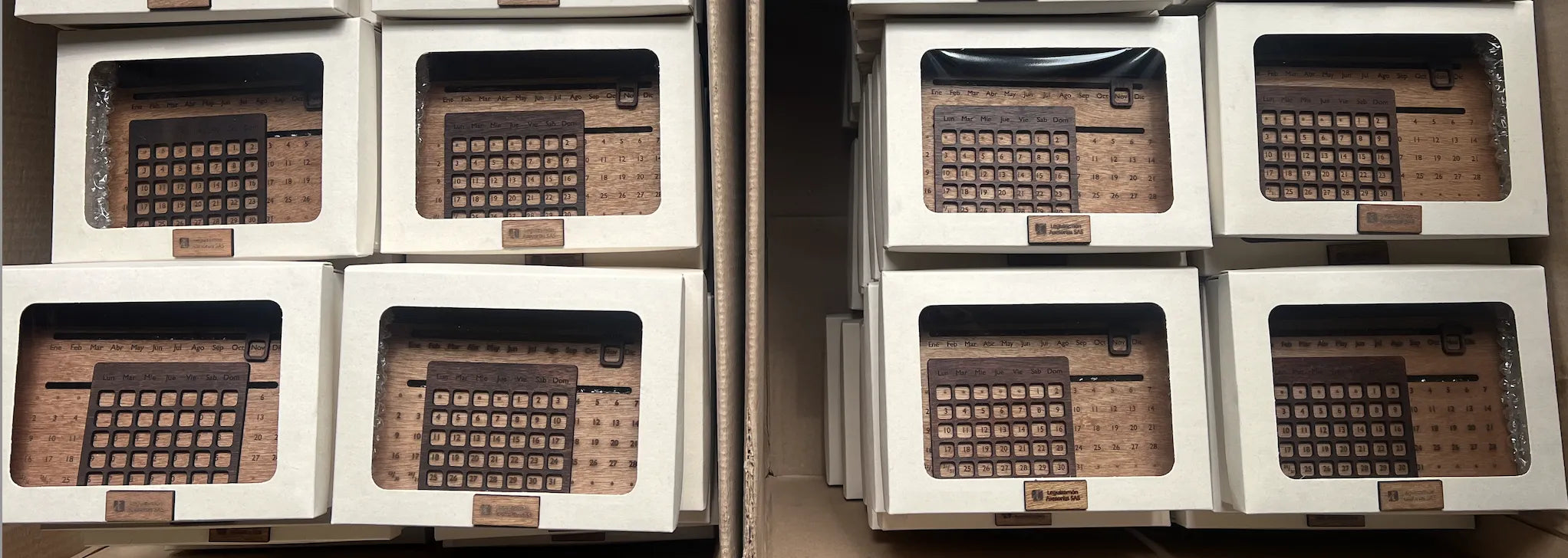 calendarios empacados en caja de regalo para empresa