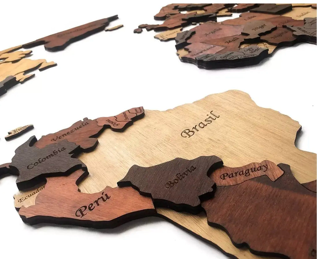 Detalle del mapa en madera latinoamerica